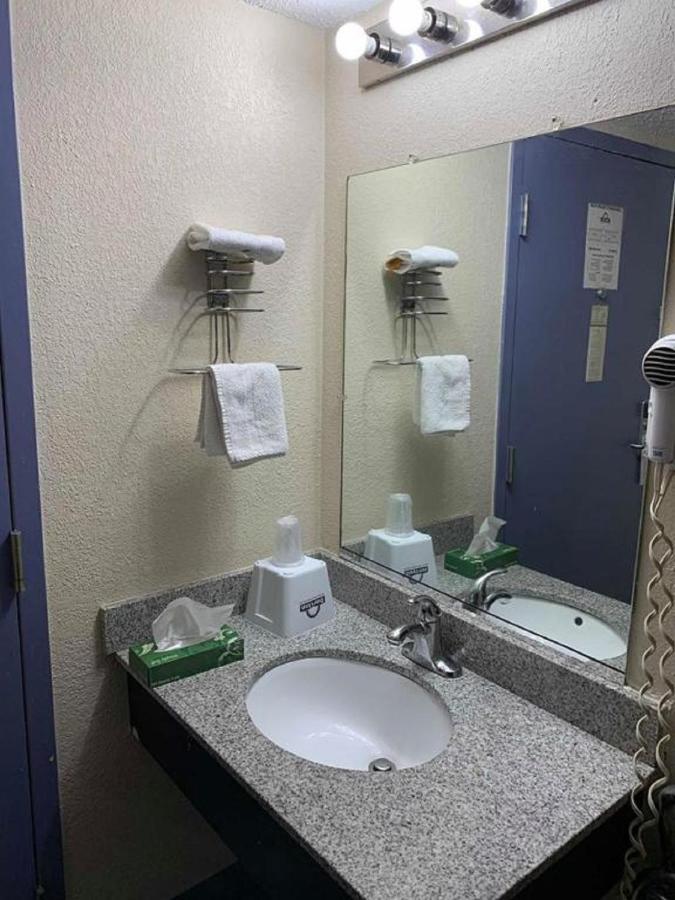 Lima Inn Hotel Bagian luar foto